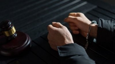 خطية مالية في حق شاب تونسي بسبب صورة كاريكاتورية لزعيم عربي