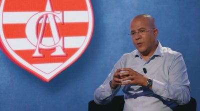 يوسف العلمي يقدّم استقالته من رئاسة النادي الإفريقي