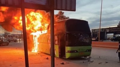 يضم لاعبين تونسيين : إصابات خطيرة بعد احتراق حافلة فريق الخمس الليبي