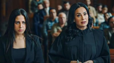 هند صبري تلفت الأنظار في مسلسل ''مفترق طرق''