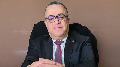 حكم غيابي بسجن الوزير الأسبق حاتم العشي