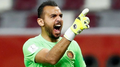 معز بن شريفية يجدد عقده مع الترجي التونسي حتى 2026