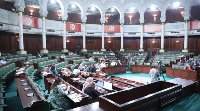 Adoption d'un projet de loi portant approbation d'une convention de prêt syndiqué