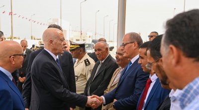 Gabès : Kais Saïed inaugure une station de dessalement d'eau