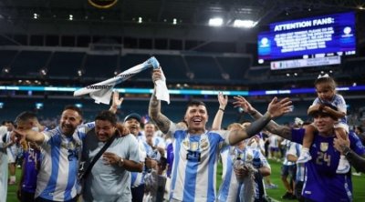 التحقيق فى شكوى فرنسا ضد منتخب الأرجنتين بسبب هتافات عنصرية 