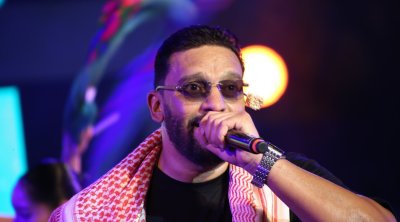 بالصور : بلطي يُكرّس نجاحه الجماهيري في مهرحان الحمامات الدولي