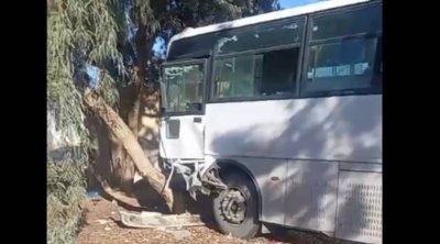 33 جريحًا في حادث مرور خطير بالمنطقة الصناعية بقفصة