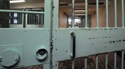 Tunisie : Maintien en détention de l’ancien président du Club sportif sfaxien, Abdelaziz Makhloufi