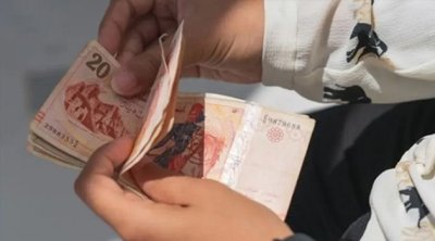 الحكومة التونسية ترفع نفقات الأجور بـ3.6%