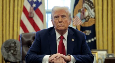 إدارة ترامب تدرس خيارات ومخاطر عمل عسكري محتمل ضد فنزويلا