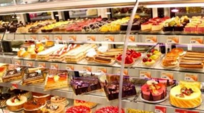 تونس: سوق المرطبات مهددة بسبب نقص الزبدة و الفارينة 