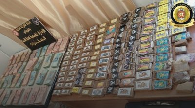 تونس: تفكيك شبكة دولية لترويج المخدرات وحجز 420 كلغ ''زطلة'' (فيديو)