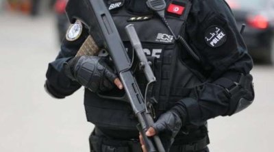 القيروان: عزل 3 أعوان أمن بعد تورطهم في الرشوة والابتزاز