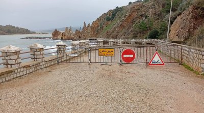 طبرقة: غلق الطريق السياحية بعد انزلاق أرضي  (صور)