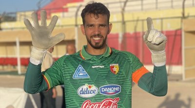 بعد اتهامه بالتخاذل أمام الترجي التونسي : حارس نجم المتلوي يوضّح