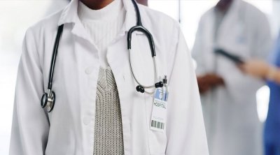 تونس : عمادة الأطباء تدعو إلى تعليق العمل بالفوترة الالكترونية