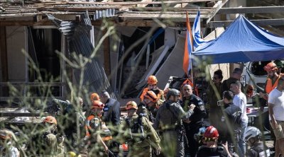 14 مصابا في هجمات صاروخية إيرانية على وسط إسرائيل