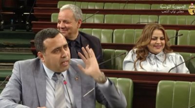 الرابطة : تصريح النائب طارق مهدي ''عنصري ومهين للنساء''