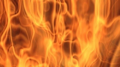 عون أمن يضرم النار في جسده بقابس