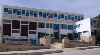 رجل يحاول إضرام النار في جسد طليقته أمام المحكمة الابتدائية بالكاف