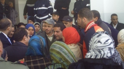 مواطنون يقتحمون مقر ولاية سليانة بطريقة سلمية