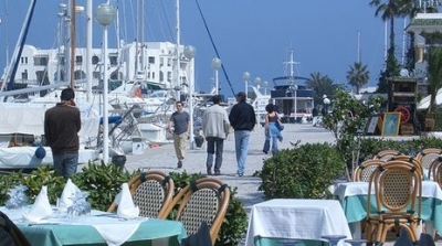 والي سوسة يغلق عدة مطاعم في القنطاوي بسبب تقديمها المشروبات الكحولية للسياح في رمضان