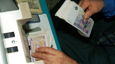 ابتداء من اليوم: التضييق على ''الروج'' في البنوك 