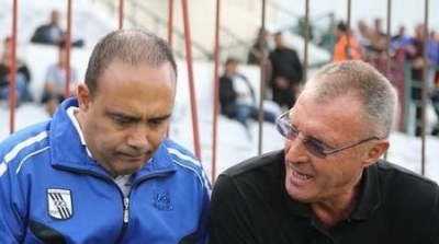 قائمة الإطار الفني المرافق لمدرب المنتخب الوطني رود كرول