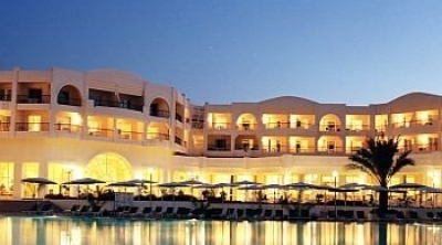 ضريبة بدينارين على كل يوم إقامة في الفنادق تشمل من يتجاوز عمره 12 سنة