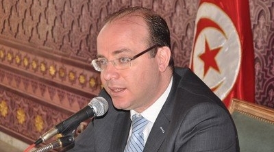 الحكومة تشرع في تطبيق جملة من الإجراءات التقشفية للحد من عجز الميزانية