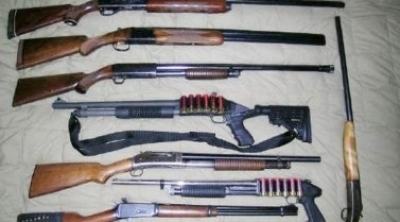حجز عدد من البنادق و المسدسات و القبض على 4 اشخاص في جربة 