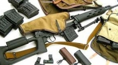 قوات الامن تعثر على سيارة محملة بالاسلحة في منوبة 