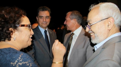 صورة اليوم: مزاح بين راشد الغنوشي وبشرى بلحاج حميدة داخل السفارة الألمانية