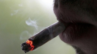 الكاف : ايقاف 5 اشخاص من بينهم ممثل مسرحي و اطارين تربويين بتهمة استهلاك ''الزطلة''