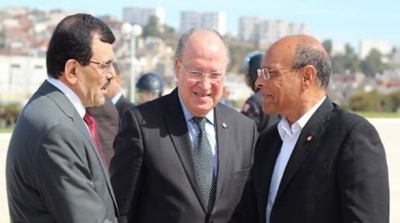 الداخلية تفتح تحقيق إداري على خلفية طرد الرؤساء الثلاثة من ثكنة العوينة