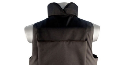 رجل اعمال تونسي يسخر مصنعه لصناعة 5000 الاف صدرية واقية للرصاص لأعوان الامن 