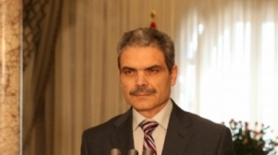 الاعتداء على وزير العدل بعد منعه لشخصين من السطو على امرأة