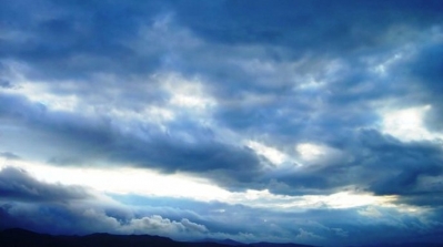 طقس اليوم : امطار متفرقة و رياح قوية تصل سرعتها الى 80 كلم في الساعة