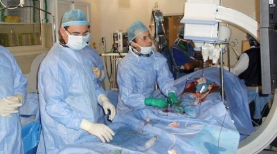 لاول مرة في تونس : النجاح في تعويض صمام القلب دون اللجوء للجراحة لشيخ تسعيني 