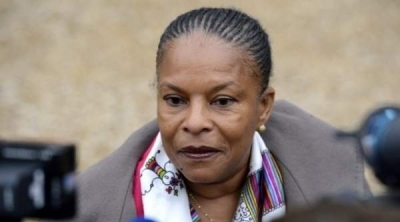 مجلة تصف وزيرة العدل الفرنسية "بالقردة"