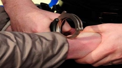 منوبة : القبض على شخصين بحوزتهما حقيبتين تحتويان على قطع اثرية 