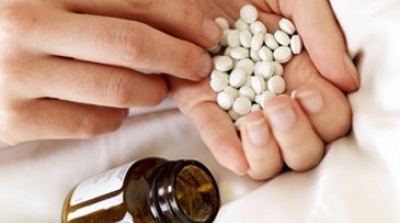 سيدي بوزيد : قابلة تنتحر داخل المستشفى المحلي ببئر الحفي