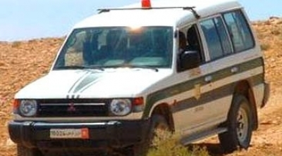 القصرين : محتجون يحرقون سيارة امنية بعد سقوطها في وادي بحي النور