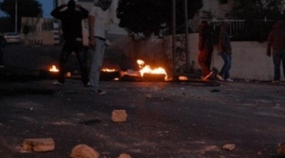 تجدد المواجهات بين الامن و مجموعة من الاشخاص في حي التضامن 