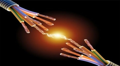 القيروان : مواطنون يحتجزون سيارة ''الستاغ'' بعد وفاة شاب بصعقة كهربائية 