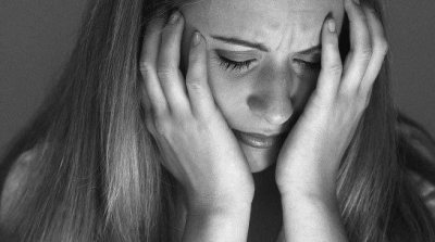 دراسة امريكية : الفايسبوك يسبب الاكتئاب و انعدام الثقة بالنفس للفتيات 