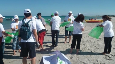 LG تونس تنظم يوما أخضر  لتنظيف شاطئ الهوارية 