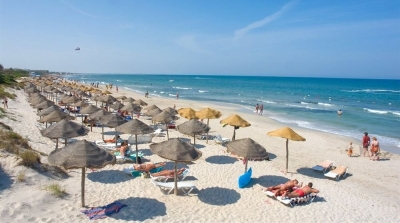 المهدية : تعرض عدد من المصطافين لحالات تسمم بسبب تلوث مياه البحر