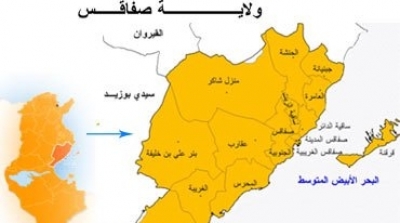 محتجون يحرقون العجلات المطاطية في جبنيانة