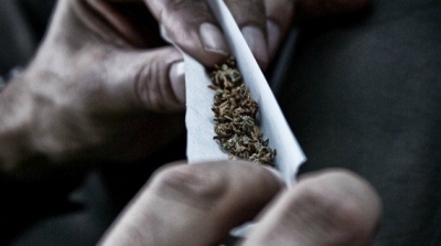  تاجروين: ايقاف 14 شخصا بتهمة الاتجار بالمخدرات واستهلاكها